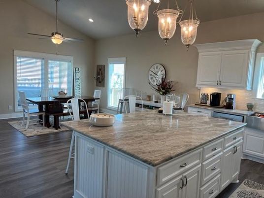 Dining room, Interior, Kitchen, Pendant Lights, Recessed Lighting, Wood Texture Flooring