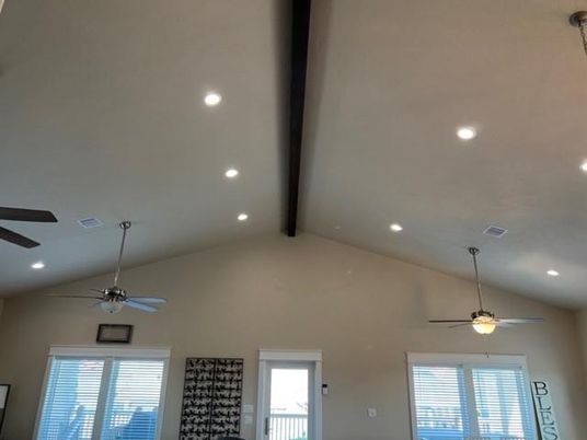 Empty room, Interior, Recessed Lighting, Wooden Beams
