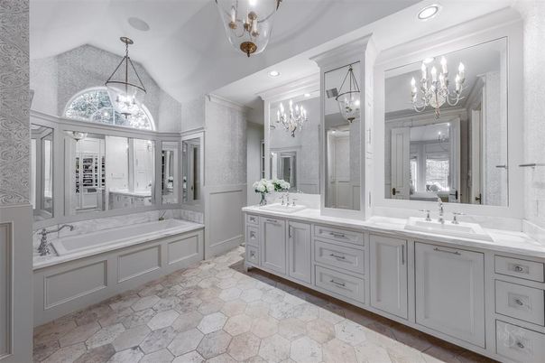 Bathroom, Chandelier, Dual Sink Vanities, Interior, Pendant Lights, Recessed Lighting