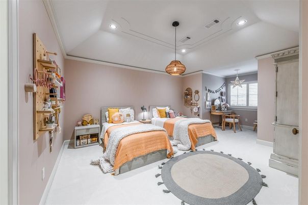 Bedroom, Chandelier, Interior, Pendant Lights, Recessed Lighting
