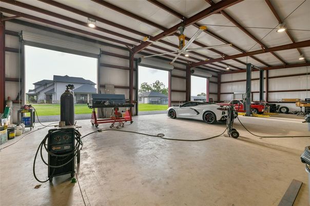 Garage, Interior