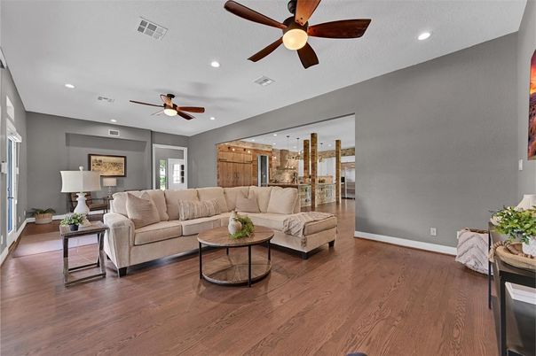 Interior, Living room, Recessed Lighting, Wood Texture Flooring
