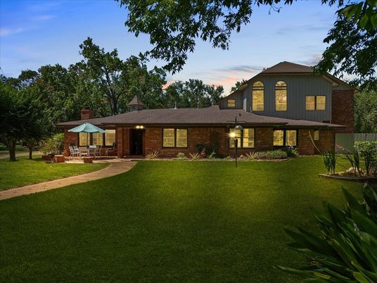 Backyard, Exterior, Facade, Brick Facade, Split Level