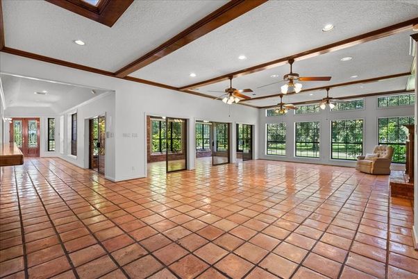 Empty room, Interior, Recessed Lighting, Wooden Beams