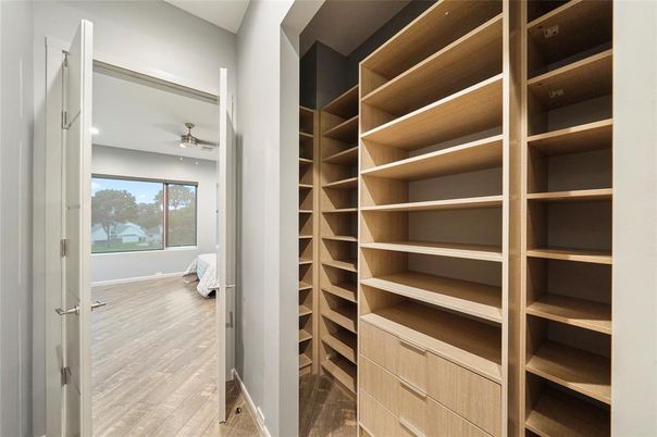 Interior, Walk-in Closets, Wood Texture Flooring