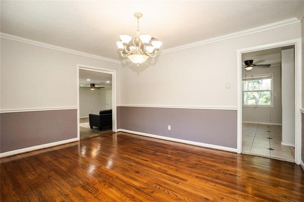 Chandelier, Empty room, Interior, Wood Texture Flooring