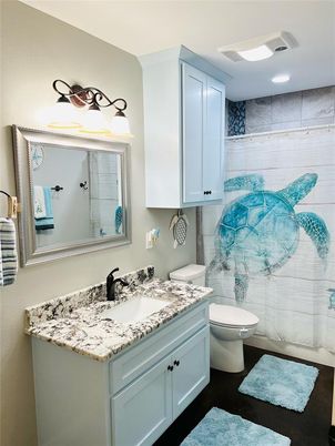Bathroom, Interior, Recessed Lighting