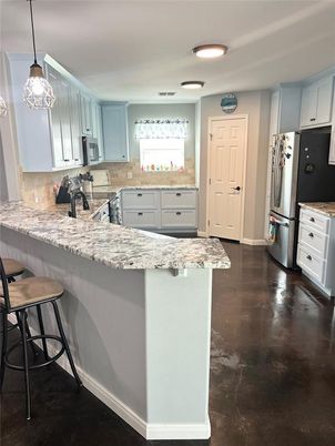 Interior, Kitchen, Pendant Lights, Recessed Lighting, Wood Texture Flooring