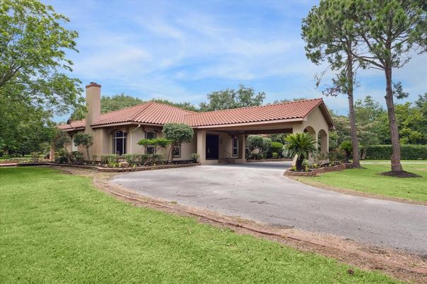 Backyard, Exterior, Facade, Mediterranean