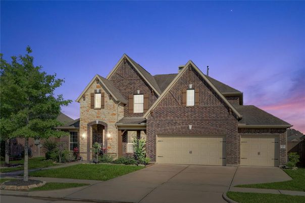 Attached, Exterior, Facade, Brick Facade, Brick Traditional