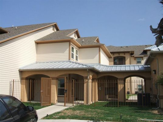 Exterior, Facade, Mediterranean