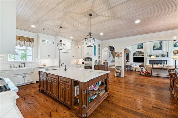 Interior, Kitchen, Living room, Pendant Lights, Recessed Lighting, Stainless Steel Appliances, Wood Texture Flooring