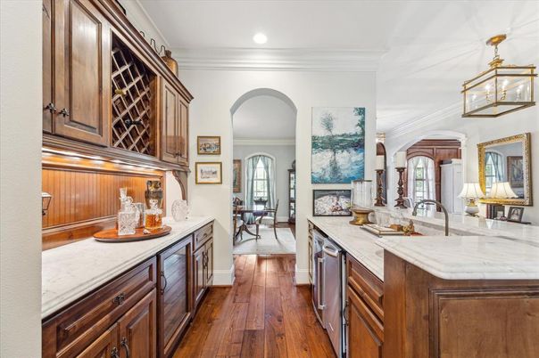 Dining room, Interior, Kitchen, Pendant Lights, Recessed Lighting, Wood Texture Flooring