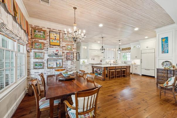 Chandelier, Dining room, Interior, Kitchen, Pendant Lights, Recessed Lighting, Stone Walls, Wood Texture Flooring
