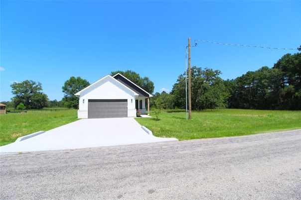 Backyard, Detached Garage, Exterior