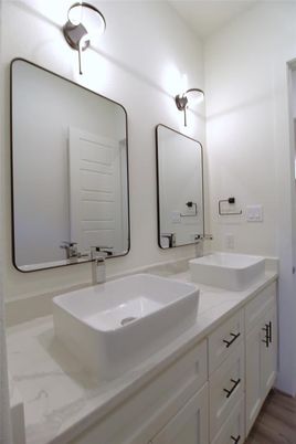 Bathroom, Dual Sink Vanities, Interior, Wood Texture Flooring
