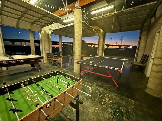 Billiard Table, Game Room, Interior