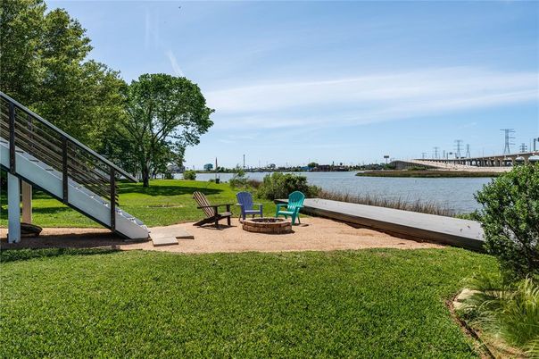 Backyard, Exterior, Lake, Water
