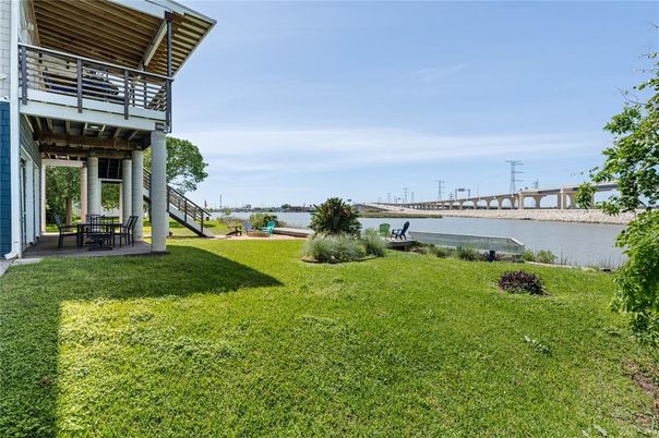 Backyard, Exterior, Lake
