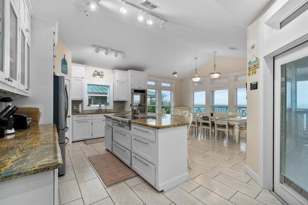 Dining room, Interior, Kitchen, Pendant Lights
