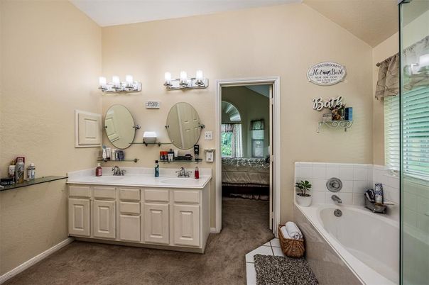 Bathroom, Bedroom, Dual Sink Vanities, Interior