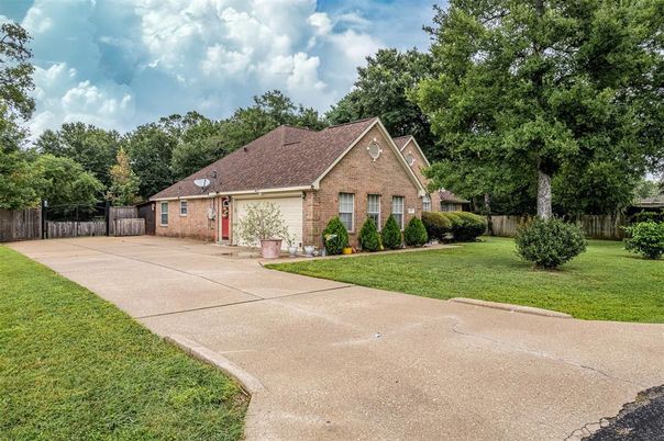Attached, Exterior, Facade, Brick Facade, French Provincial