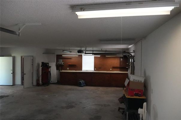 Garage, Interior