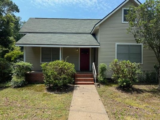 Exterior, Facade, American Craftsman