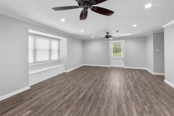 Empty room, Interior, Recessed Lighting, Wood Texture Flooring