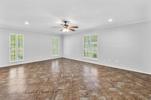 Empty room, Interior, Recessed Lighting