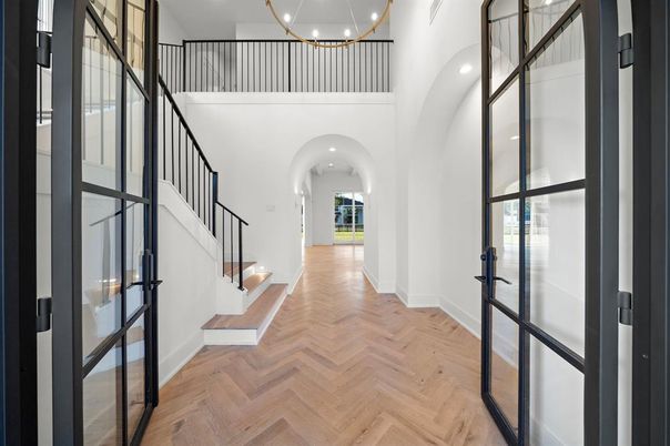 Interior, Pendant Lights, Recessed Lighting, Wood Texture Flooring