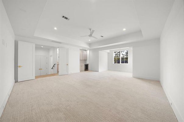 Empty room, Interior, Recessed Lighting