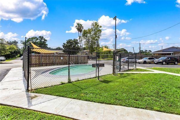 Exterior, Pool, Tennis Courts