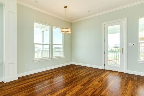 Empty room, Interior, Pendant Lights, Wood Texture Flooring