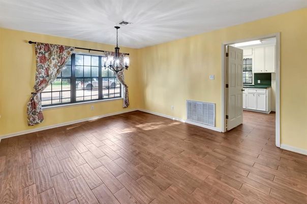 Chandelier, Empty room, Interior, Wood Texture Flooring
