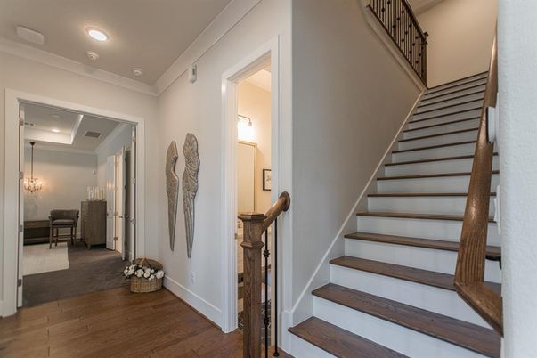 Interior, Pendant Lights, Recessed Lighting, Wood Texture Flooring