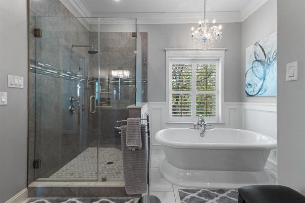 Bathroom, Free Standing Baths, Glass Shower, Interior, Pendant Lights, Recessed Lighting