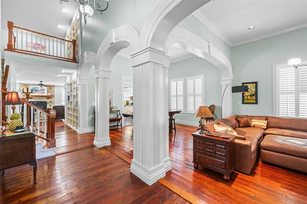 Interior, Living room, Recessed Lighting, Wood Texture Flooring
