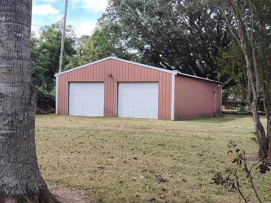Detached Garage, Exterior