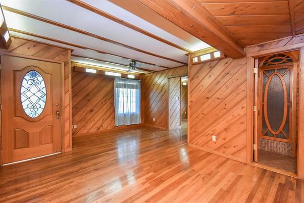 Empty room, Interior, Wooden Beams, Wooden Ceilings, Wood Texture Flooring, Wooden Walls