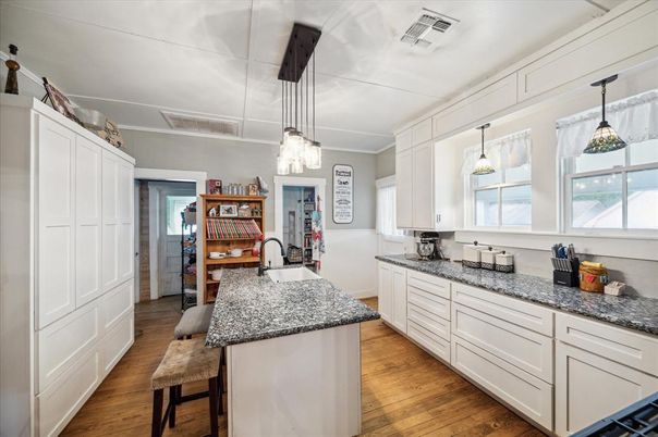 Interior, Kitchen, Pendant Lights, Wood Texture Flooring