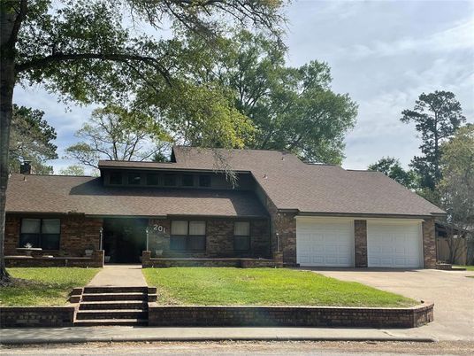 Attached, Exterior, Facade, Brick Facade, Ranch