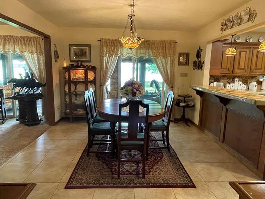 Dining room, Interior, Pendant Lights