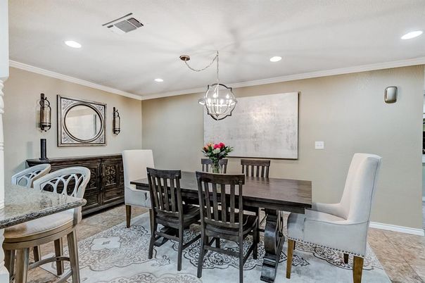 Dining room, Interior, Pendant Lights, Recessed Lighting