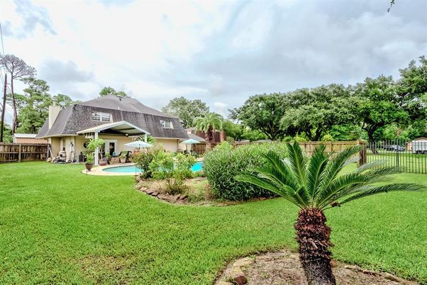 Backyard, Exterior, Pool