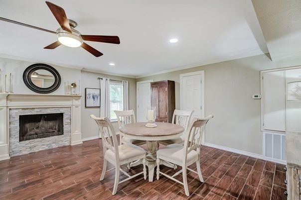 Dining room, Fireplace, Interior, Recessed Lighting, Wood Texture Flooring