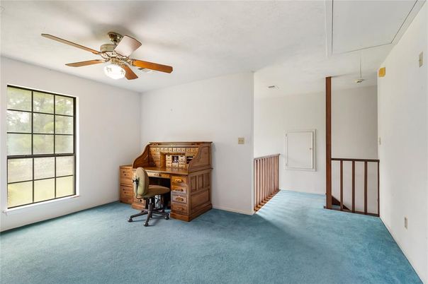 Home Office, Interior
