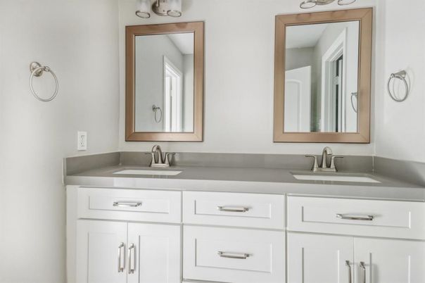 Bathroom, Dual Sink Vanities, Interior