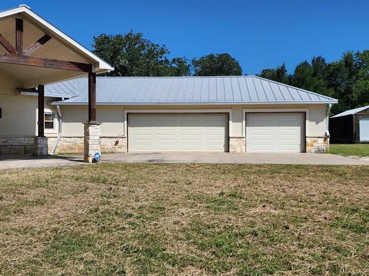 Detached Garage, Exterior