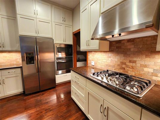 Interior, Kitchen, Stainless Steel Appliances, Wood Texture Flooring
